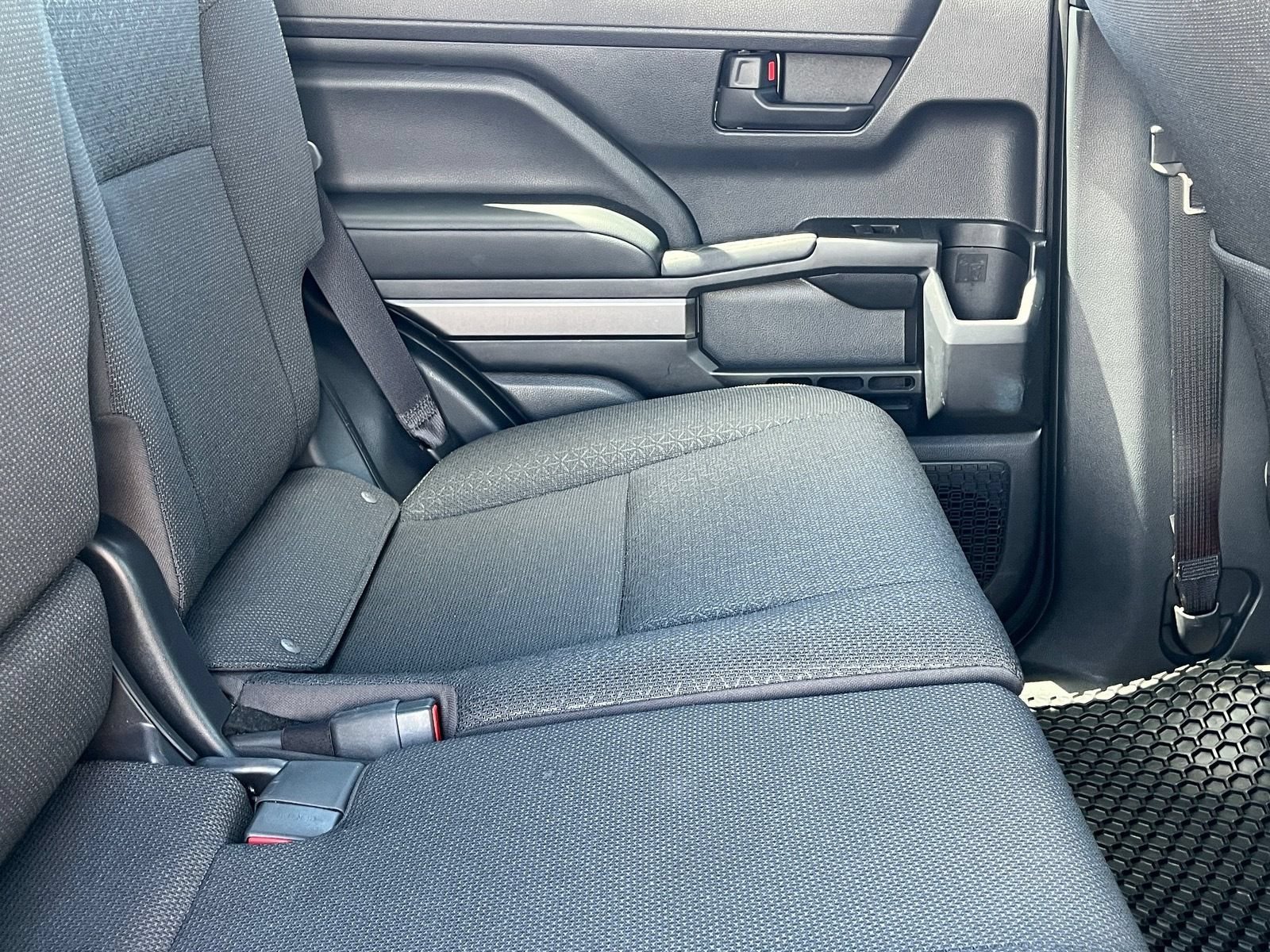 Used 2025 Toyota 4Runner SR5 AWD/4WD image 11