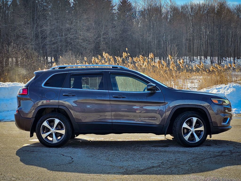 Used 2020 Jeep Cherokee Limited image 2