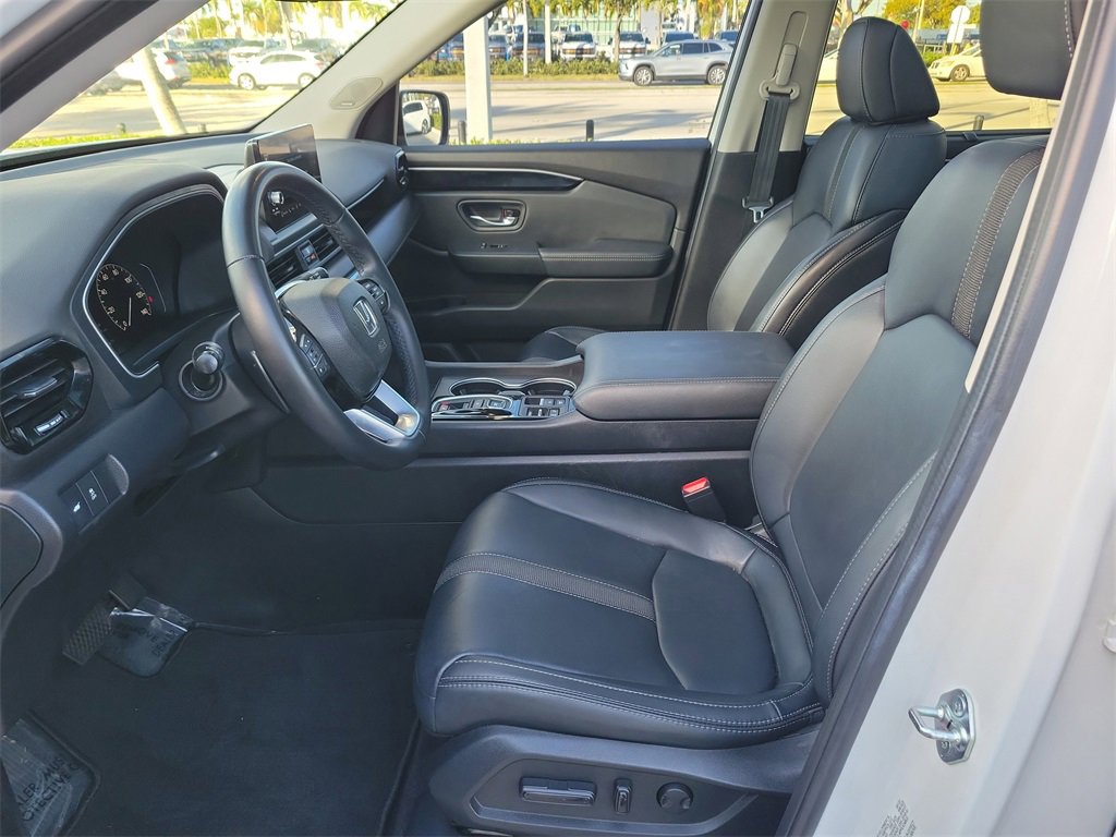Used 2023 Honda Pilot Touring image 13