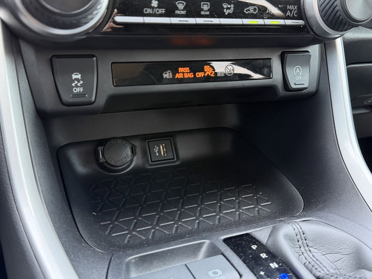 Used 2025 Toyota RAV4 LE FWD image 18