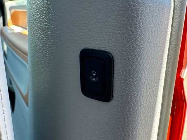 New 2025 Volkswagen ID. Buzz Pro S Plus image 28