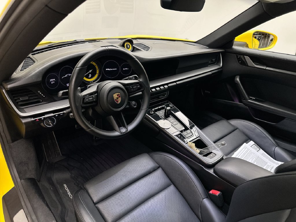 Used 2021 Porsche 911 Carrera RWD image 32