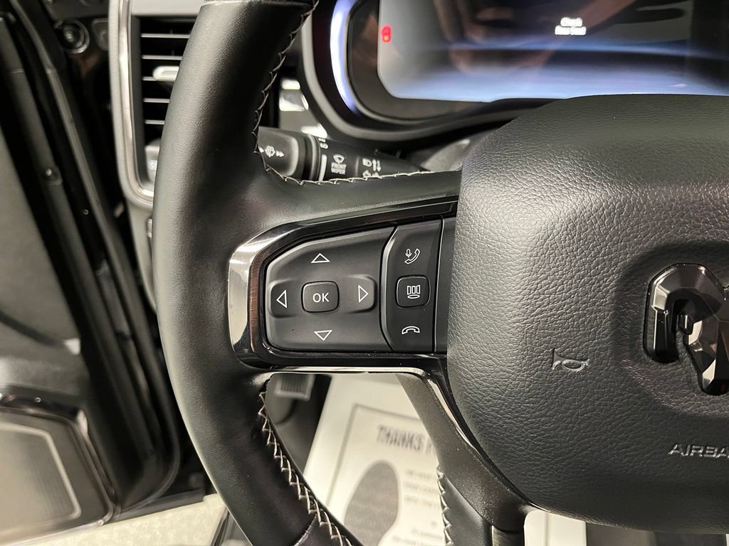 Used 2025 RAM 2500 Limited AWD/4WD image 29