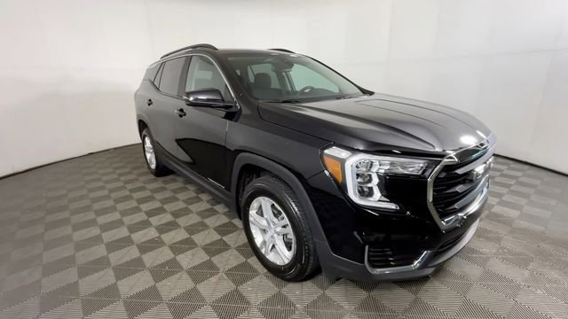 Used 2023 GMC Terrain SLE w/ Driver Convenience Package AWD/4WD image 13
