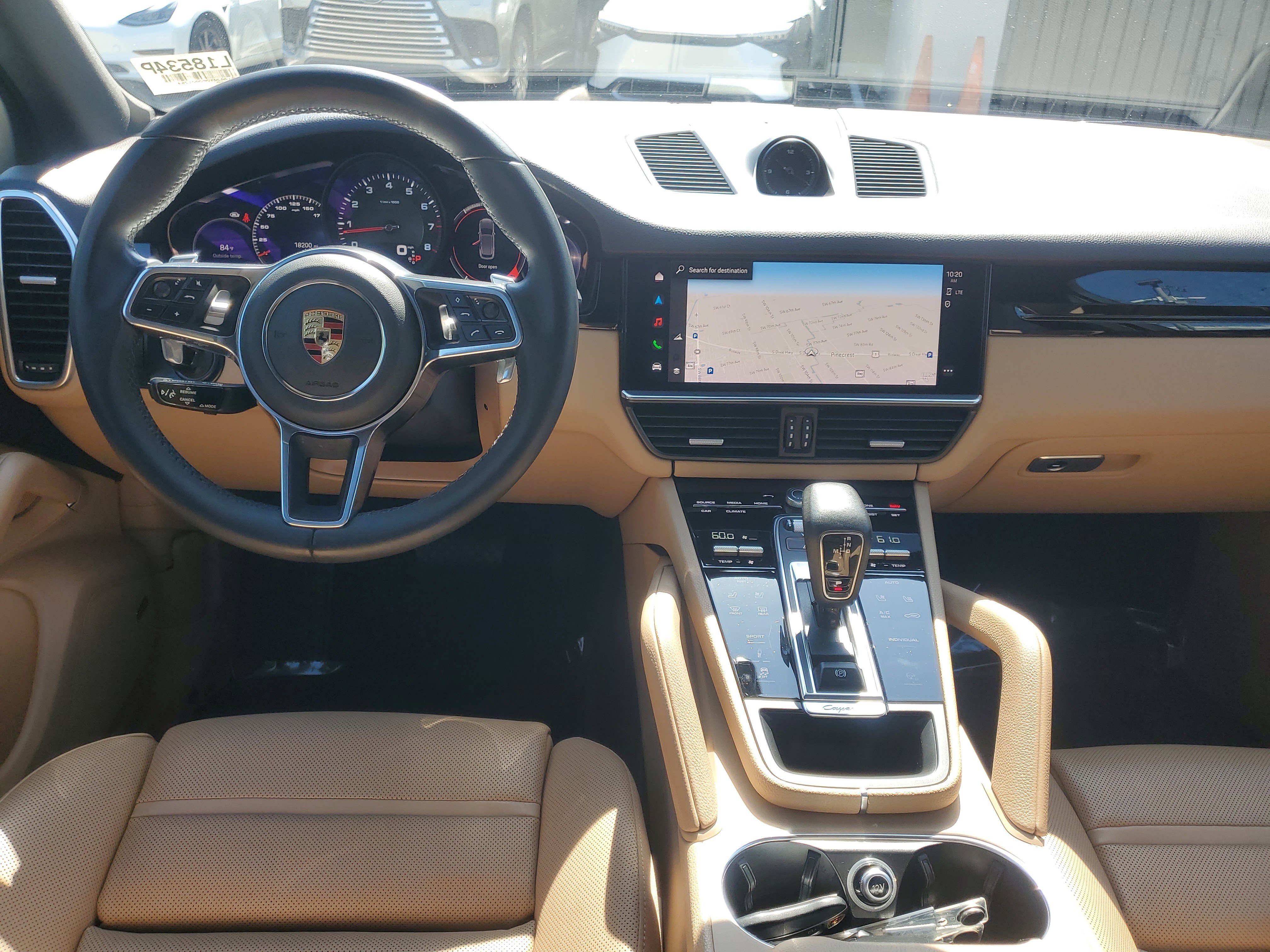 Used 2023 Porsche Cayenne AWD/4WD image 10