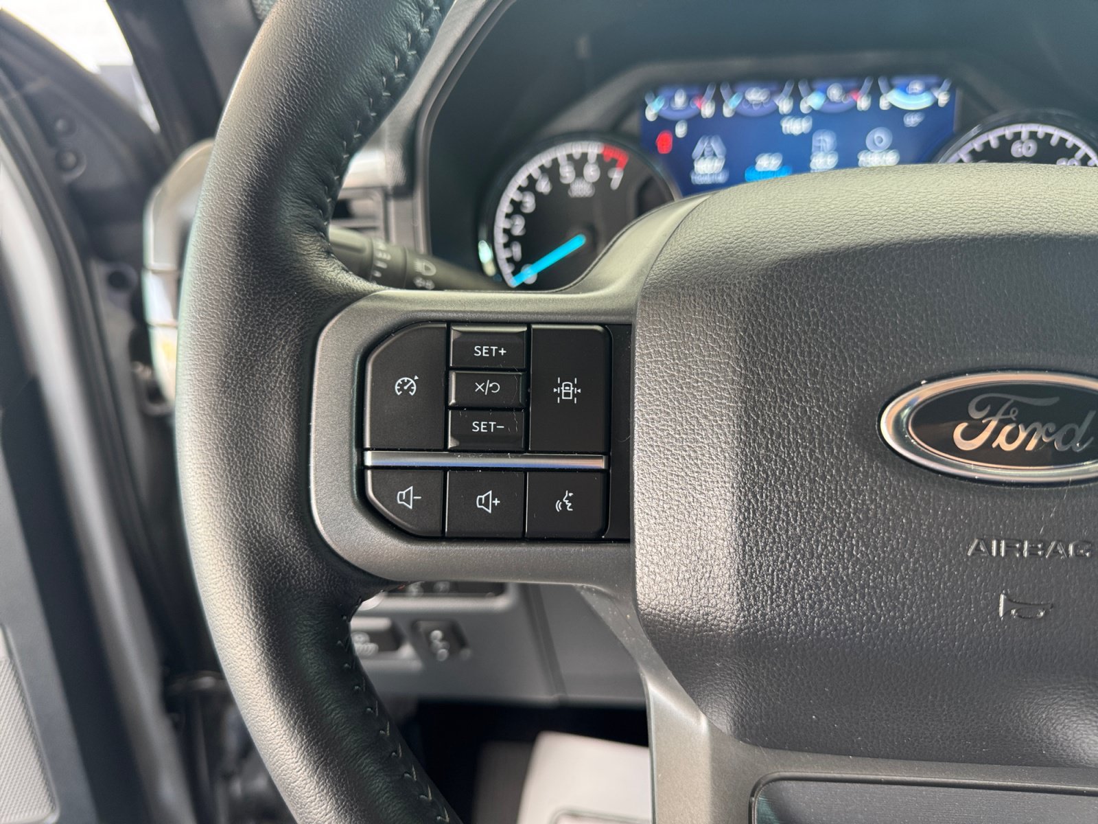 Used 2022 Ford F150 XLT w/ Equipment Group 302A High AWD/4WD image 13