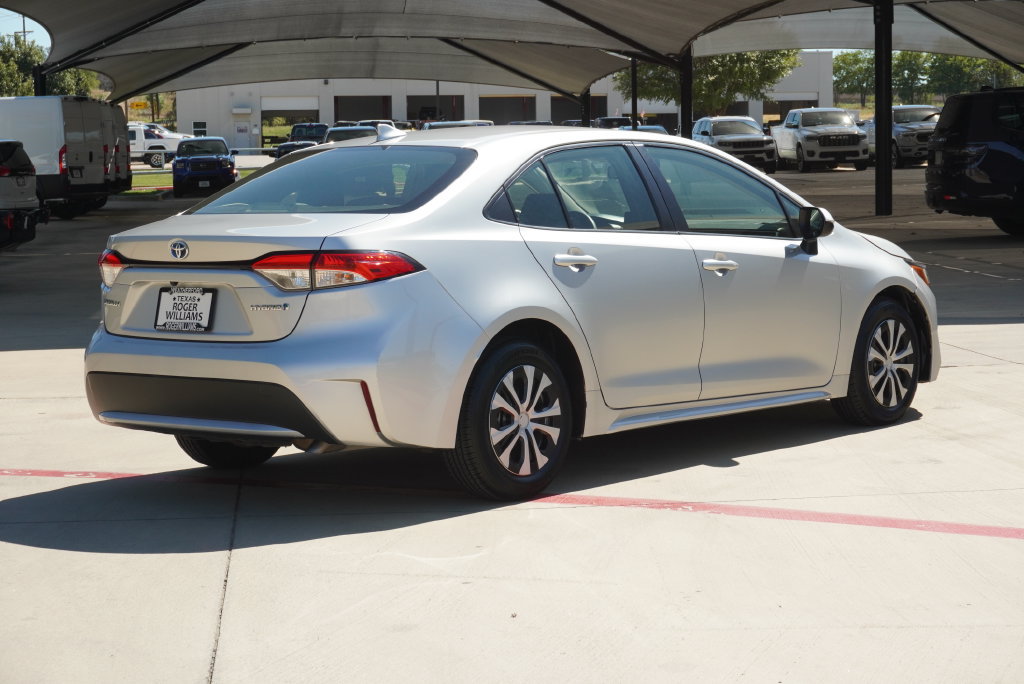 Used 2022 Toyota Corolla LE FWD image 5