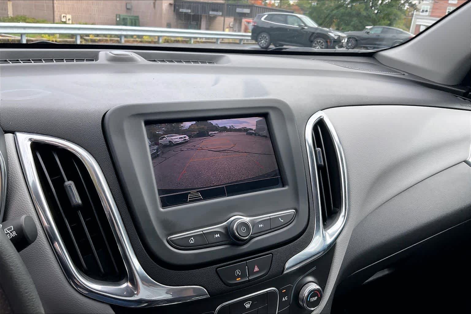Used 2024 Chevrolet Equinox LS w/ Driver Confidence II Package AWD/4WD image 27