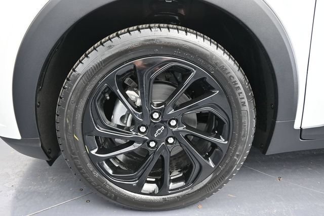 New 2027 Chevrolet Bolt RS FWD image 17