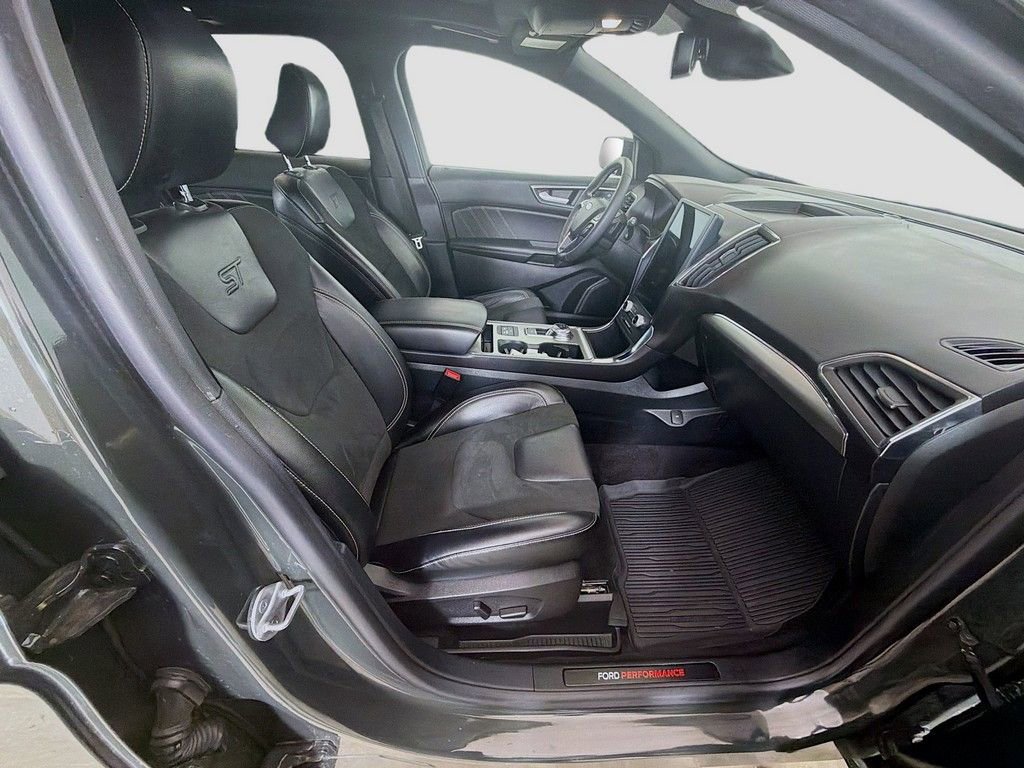 Used 2022 Ford Edge ST w/ Equipment Group 401A image 23