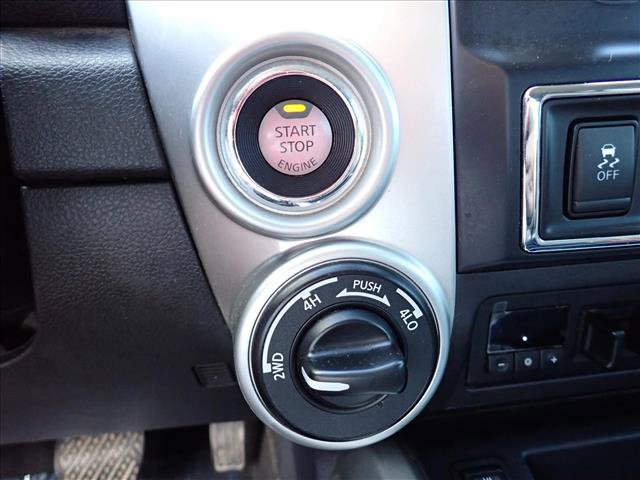 Used 2018 Nissan Titan PRO-4X w/ Pro-4x Convenience Package AWD/4WD image 17
