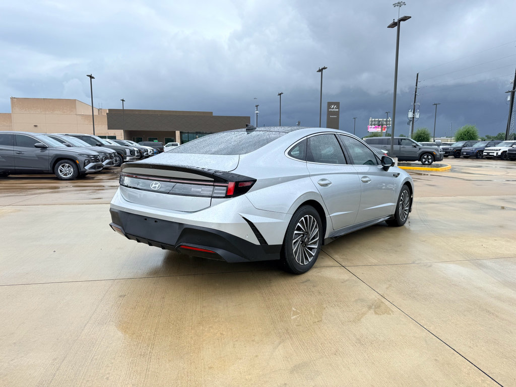 Used 2024 Hyundai Sonata Limited FWD image 5