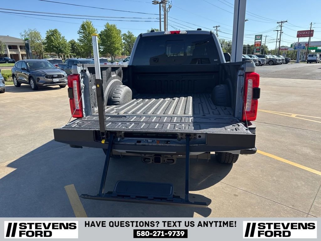 New 2025 Ford F250 Lariat w/ Lariat Ultimate Package image 17
