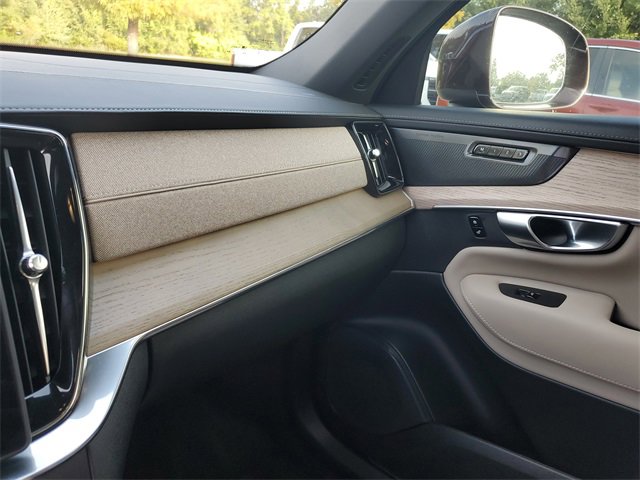 Used 2025 Volvo XC90 B6 Ultra w/ Protection Package Premier image 24