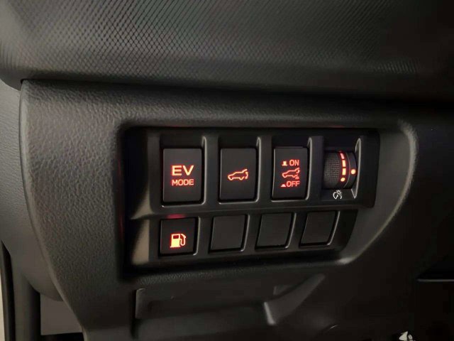 Used 2025 Subaru Forester Premium AWD/4WD image 36