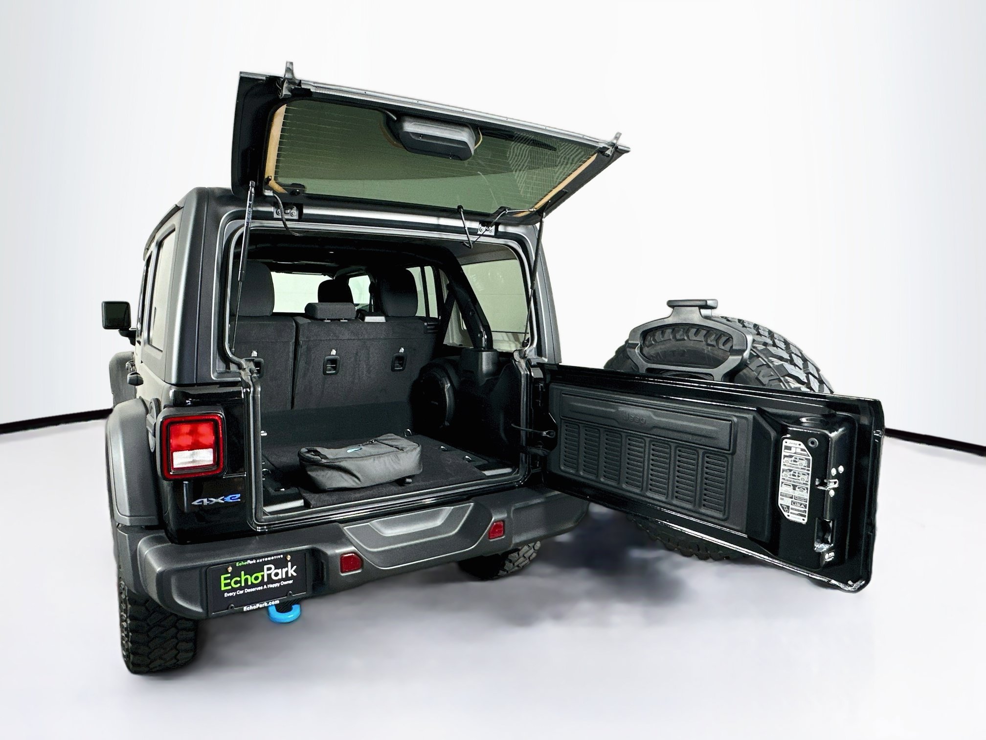 Used 2023 Jeep Wrangler Unlimited AWD/4WD image 26