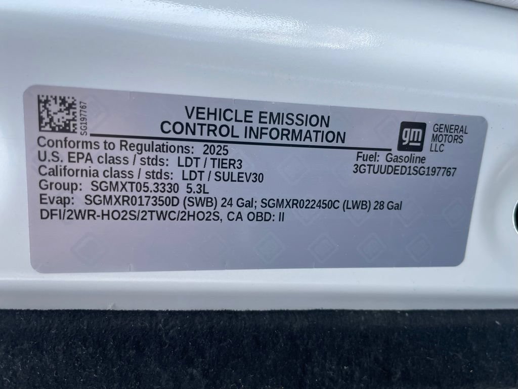 Used 2025 GMC Sierra 1500 SLT AWD/4WD image 42