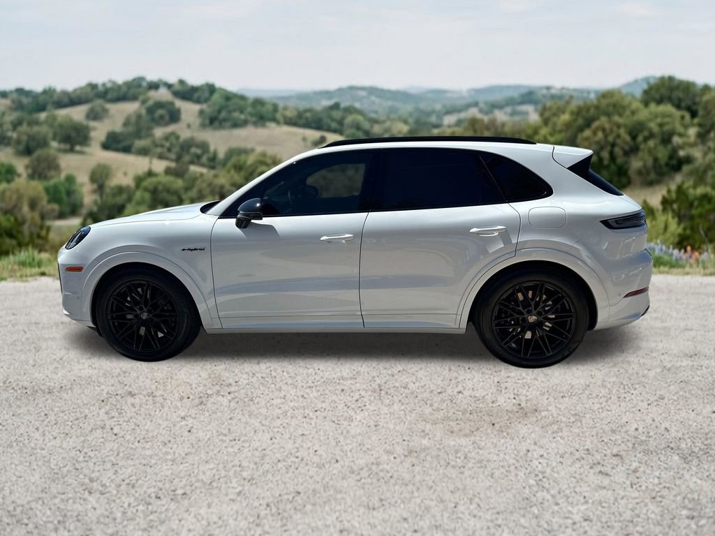 Used 2025 Porsche Cayenne Turbo AWD/4WD image 5