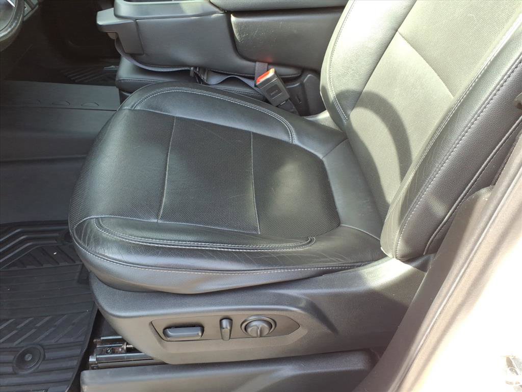 Used 2020 Chevrolet Silverado 1500 LTZ w/ Safety Package AWD/4WD image 24