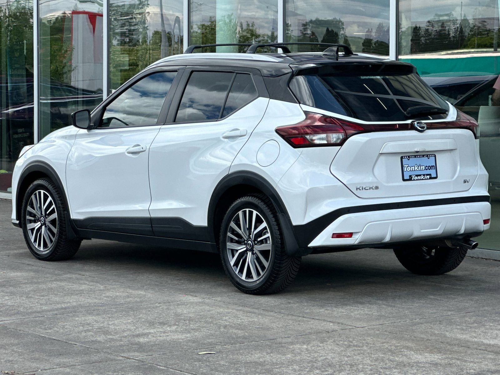 Used 2021 Nissan Kicks SV w/ Exterior Package FWD image 5