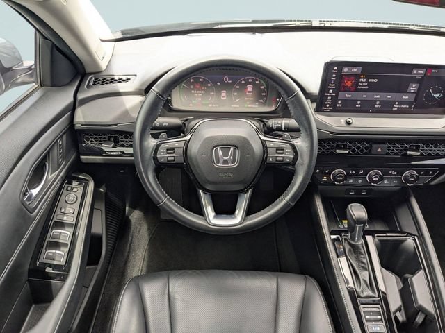 Used 2023 Honda Accord Touring image 14