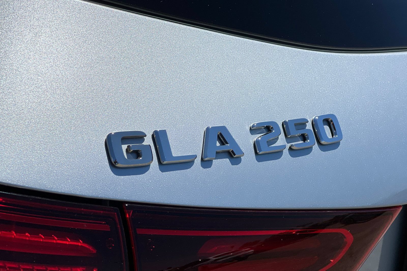 Certified 2025 Mercedes-Benz GLA 250 4MATIC image 13