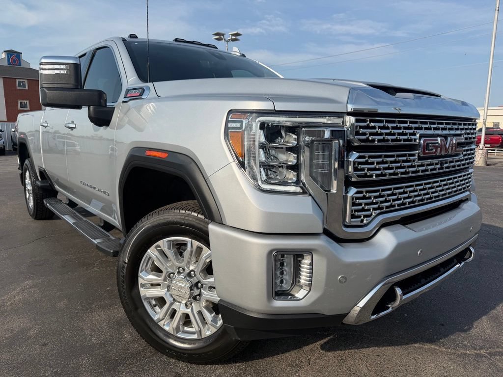 Used 2023 GMC Sierra 3500 Denali w/ Denali Ultimate Package AWD/4WD image 2