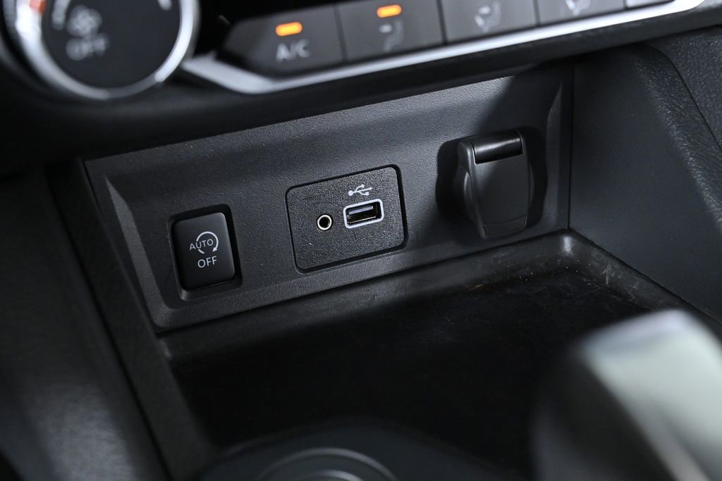 Certified 2025 Nissan Sentra S image 20