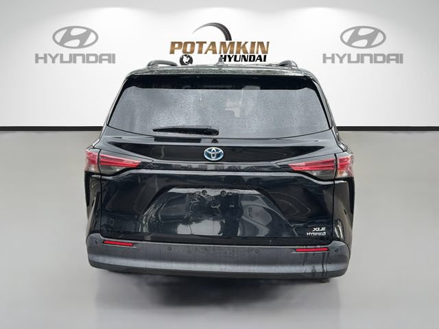 Used 2021 Toyota Sienna XLE FWD image 5