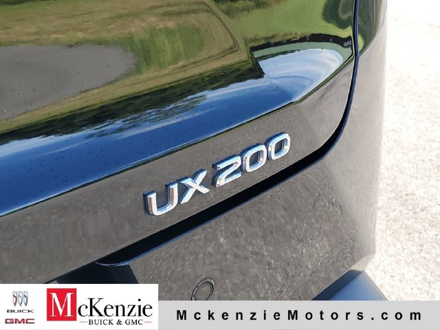 Used 2021 Lexus UX 200 w/ Accessory Package (A2) FWD image 29