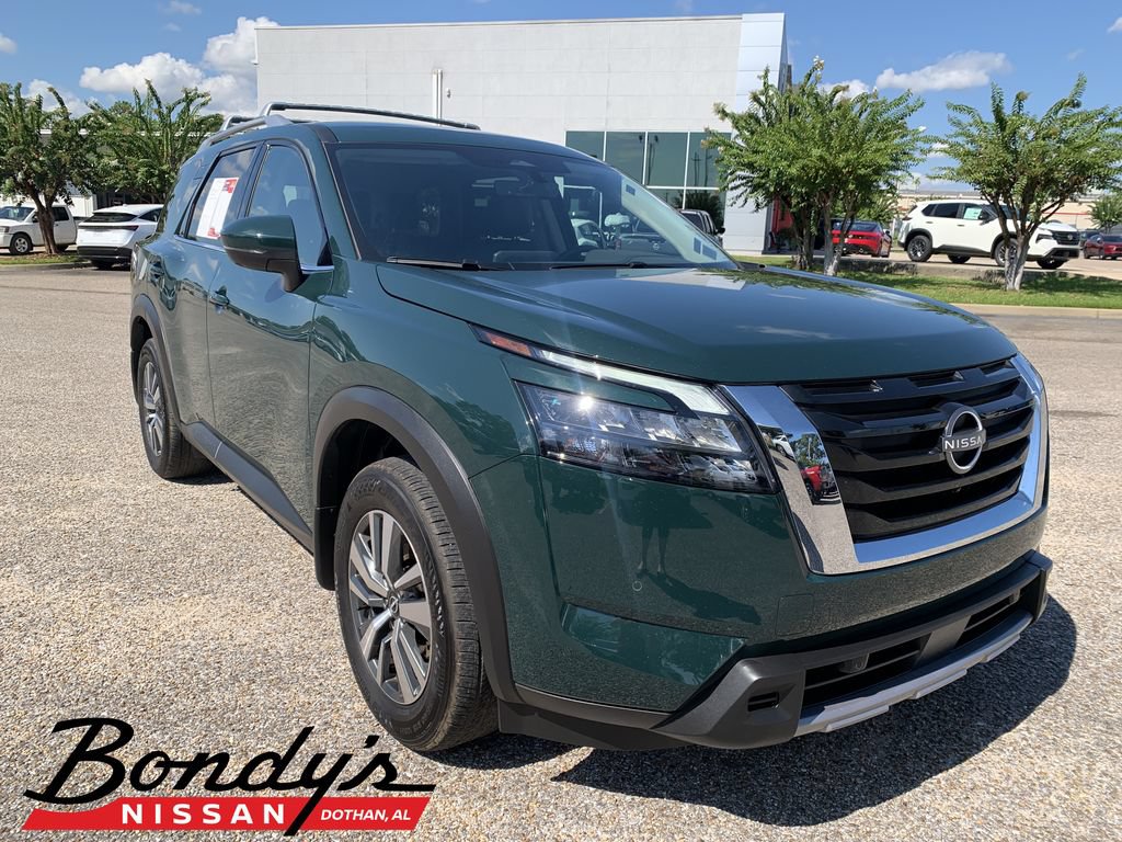 Used 2025 Nissan Pathfinder SL