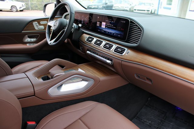 Used 2024 Mercedes-Benz GLE 350 4MATIC w/ AMG Line Exterior image 13