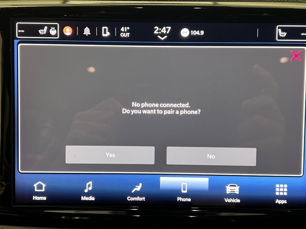 Used 2024 Chrysler Pacifica Touring-L image 64