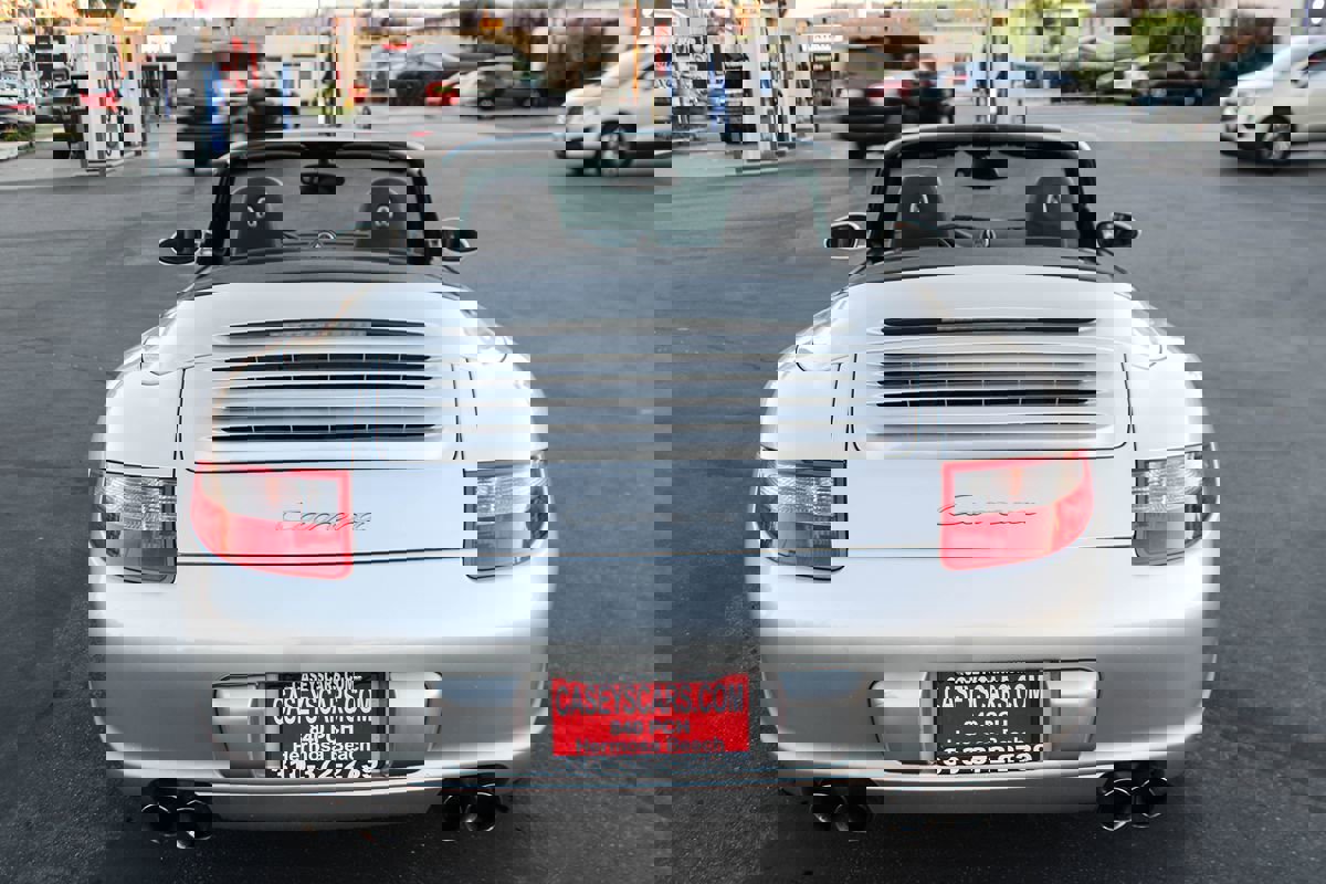 Used 2005 Porsche 911 Carrera image 4