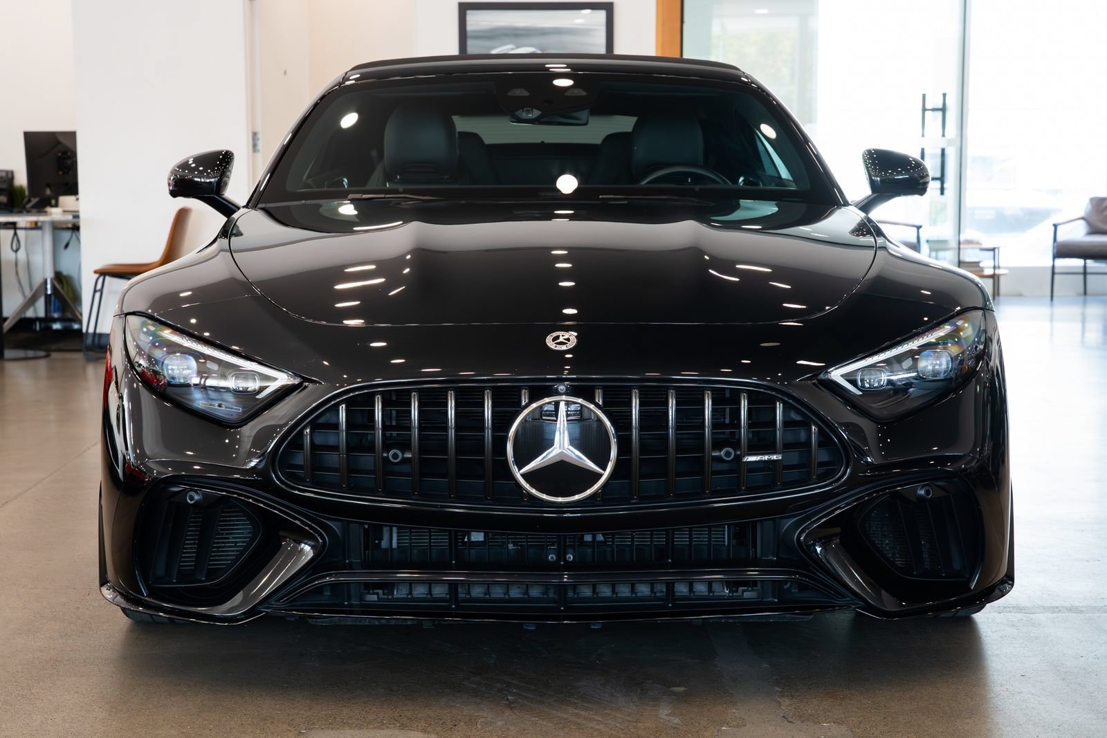 Used 2022 Mercedes-Benz SL 63 AMG 4MATIC image 2