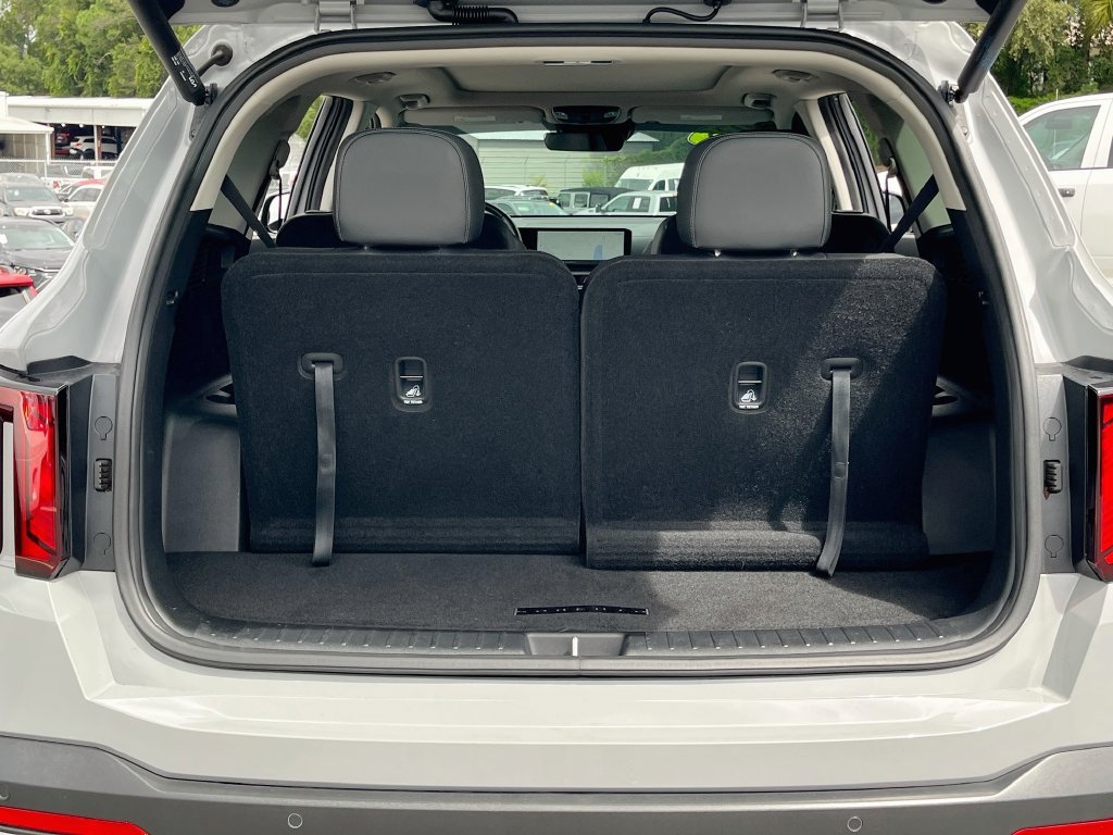 Used 2025 Kia Sorento EX w/ Panoramic Sunroof Package FWD image 26