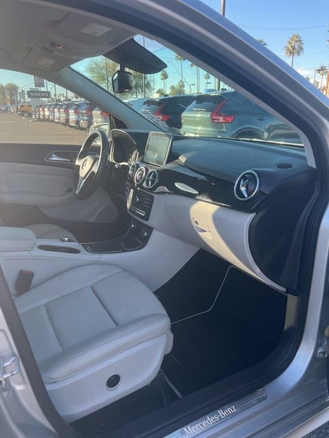 Used 2016 Mercedes-Benz B 250e image 28