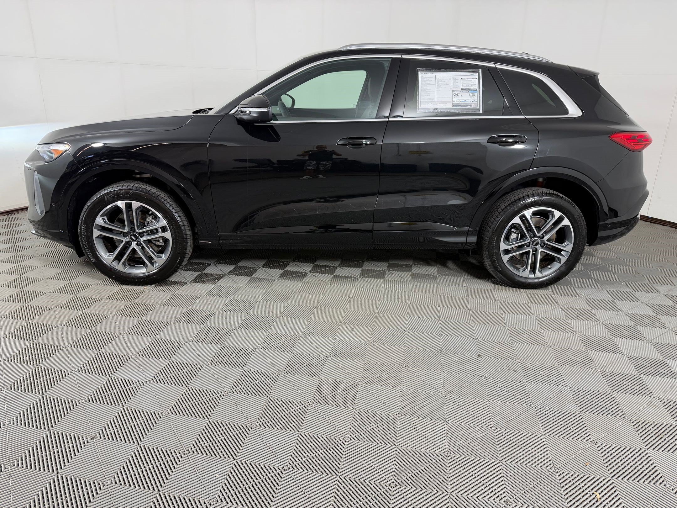 New 2026 Audi Q5 Premium AWD/4WD image 2