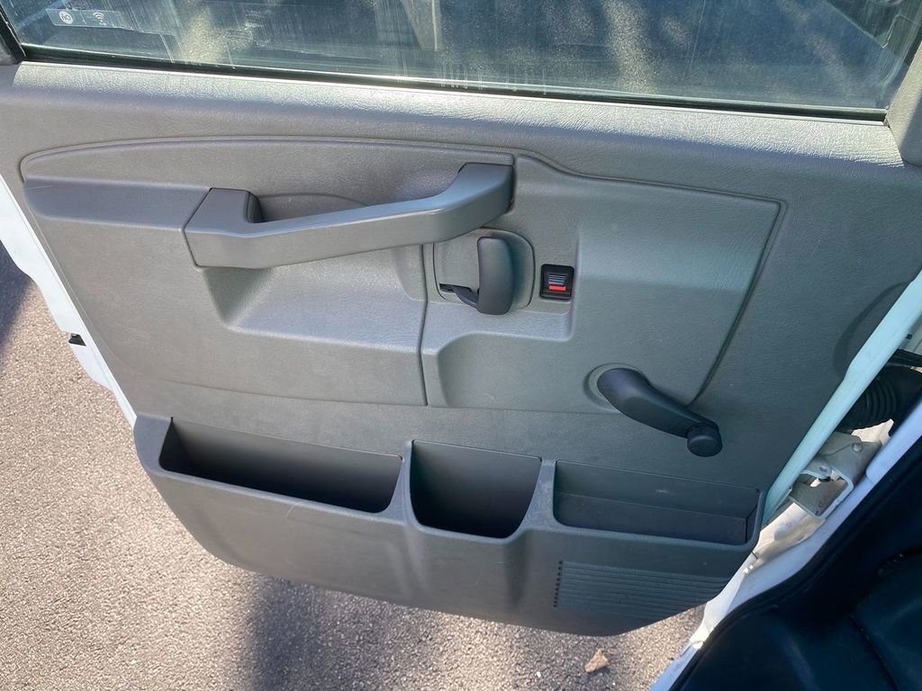 Used 2021 Chevrolet Express 3500 image 11