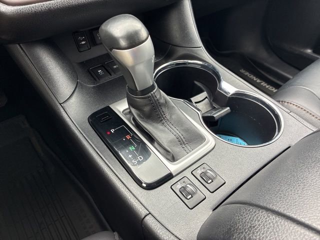 Used 2019 Toyota Highlander XLE AWD/4WD image 43
