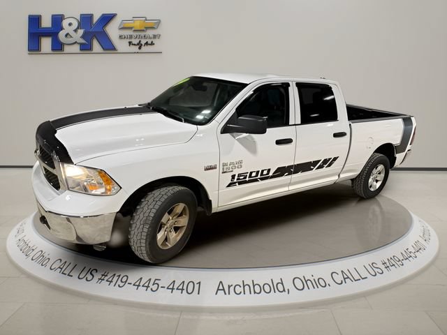 Used 2022 RAM 1500 Classic SLT w/ Protection Group AWD/4WD image 2