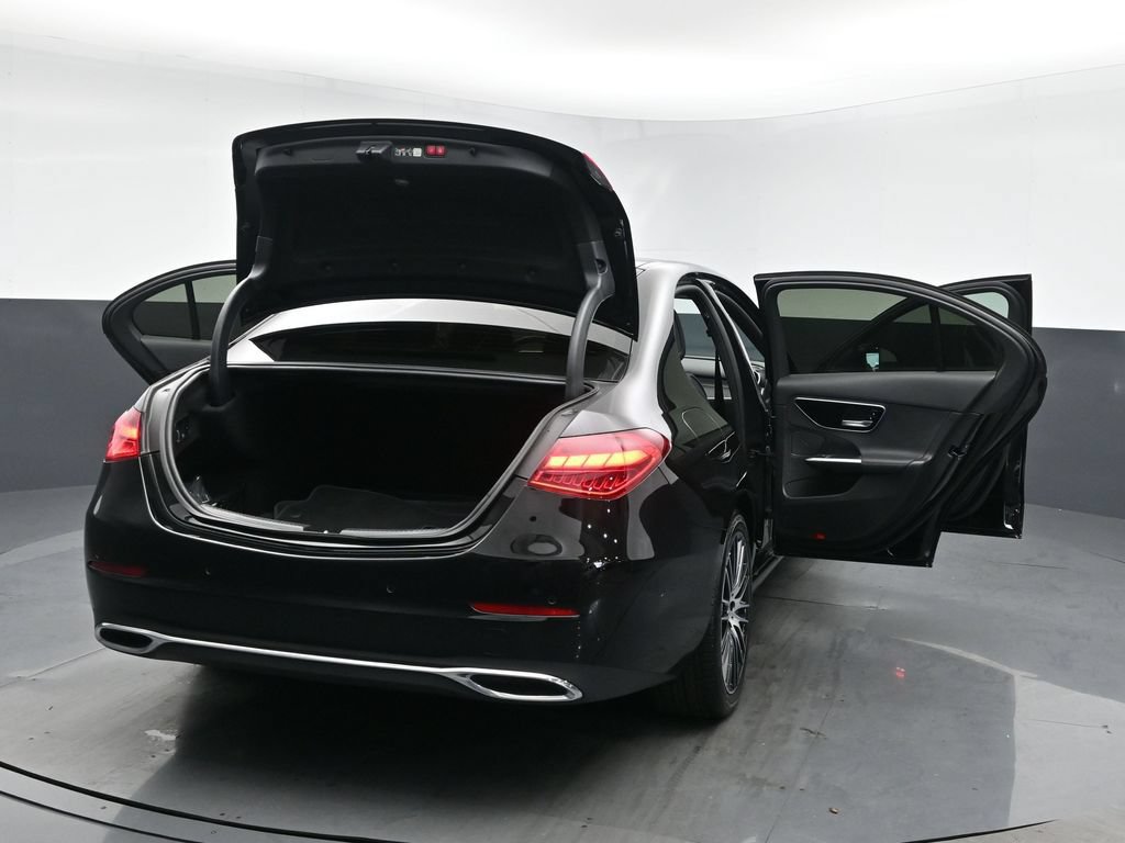 Used 2025 Mercedes-Benz C 300 4MATIC Sedan image 31