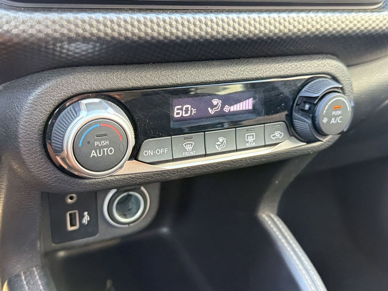 Used 2018 Nissan Kicks SV image 17