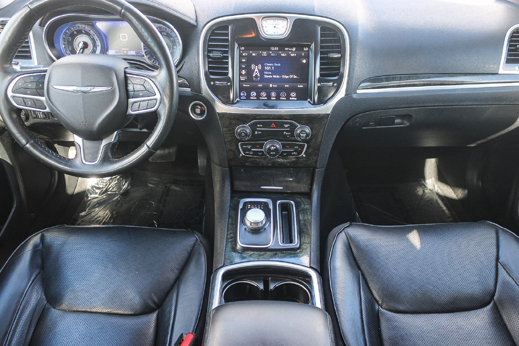 Used 2021 Chrysler 300 Touring L AWD/4WD image 15