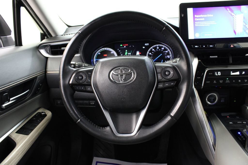Used 2024 Toyota Venza XLE AWD/4WD image 23