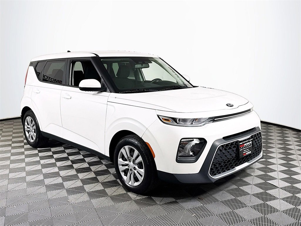 Used 2020 Kia Soul LX image 1