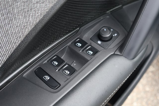 Certified 2025 Volkswagen Tiguan S image 12