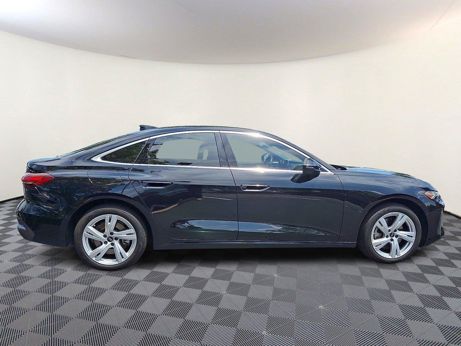 Used 2025 Audi A5 2.0T Premium Plus w/ Premium Plus AWD/4WD image 7
