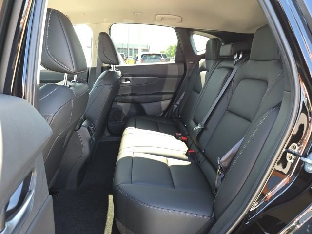 Certified 2025 Nissan Murano SV image 11