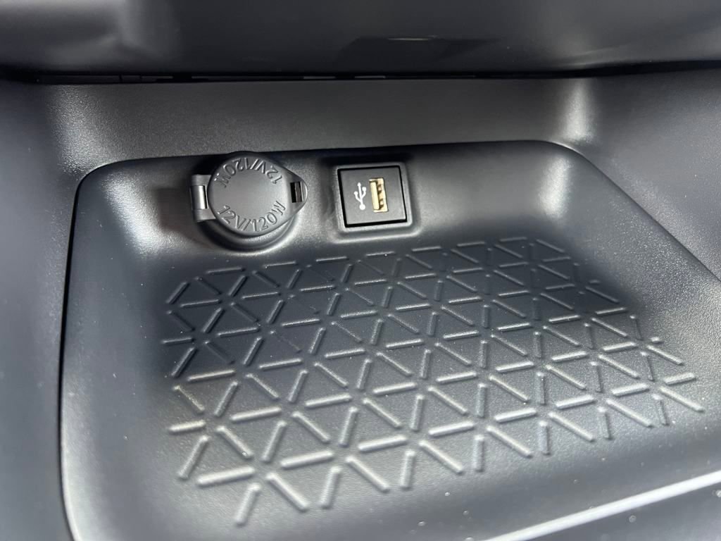 New 2025 Toyota RAV4 XLE image 27